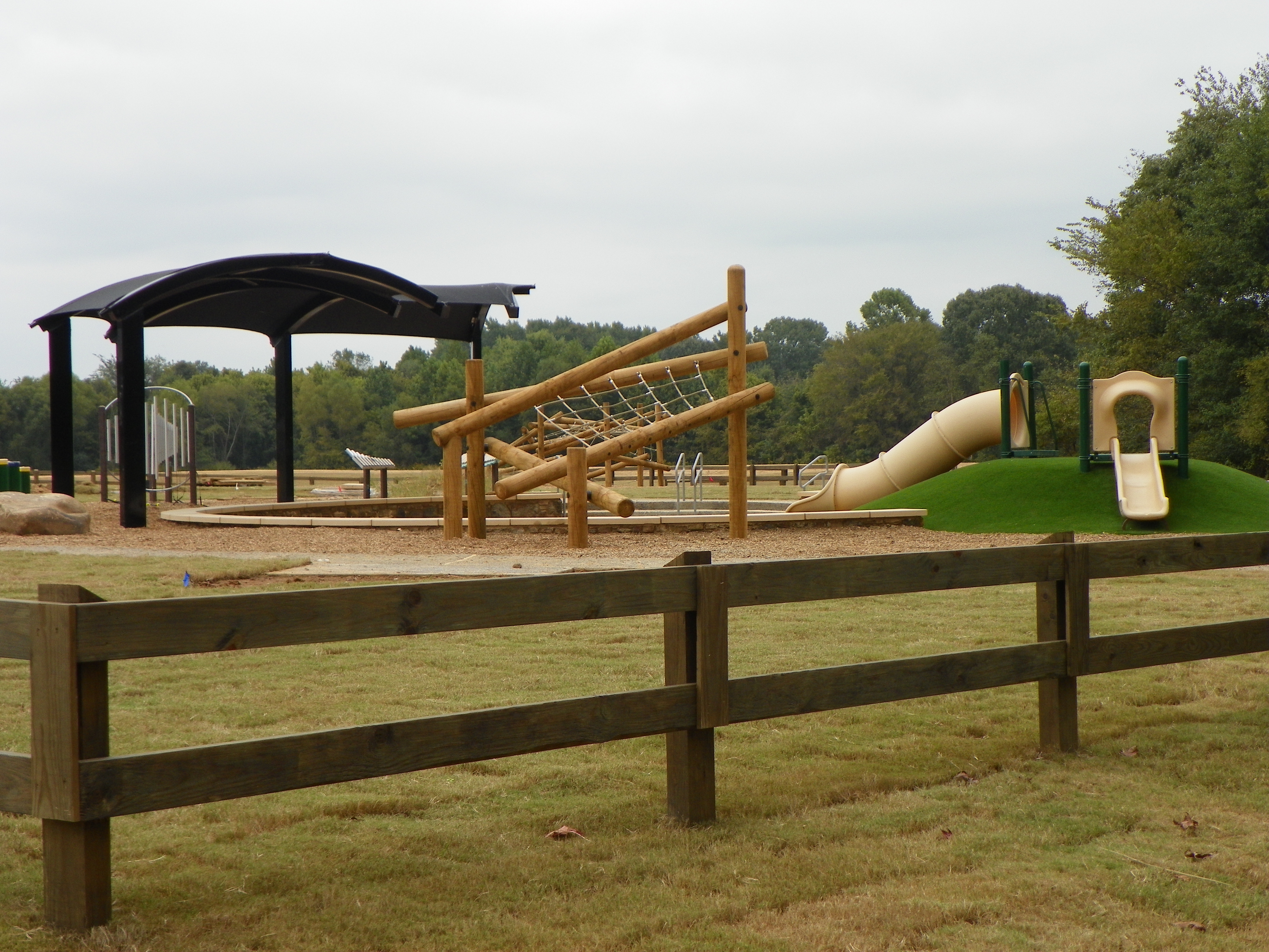 fence shade awingin sm logs playgroun