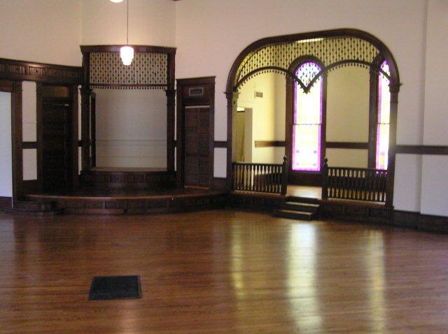 interior_white_church